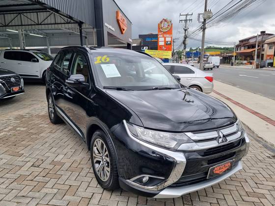 MITSUBISHI OUTLANDER 2.2 4X4 16V DIESEL 4P AUTOMÁTICO